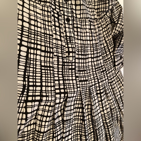 CALVIN KLEIN Shirtdress! Timeless! Sz 4 - Picture 13 of 13